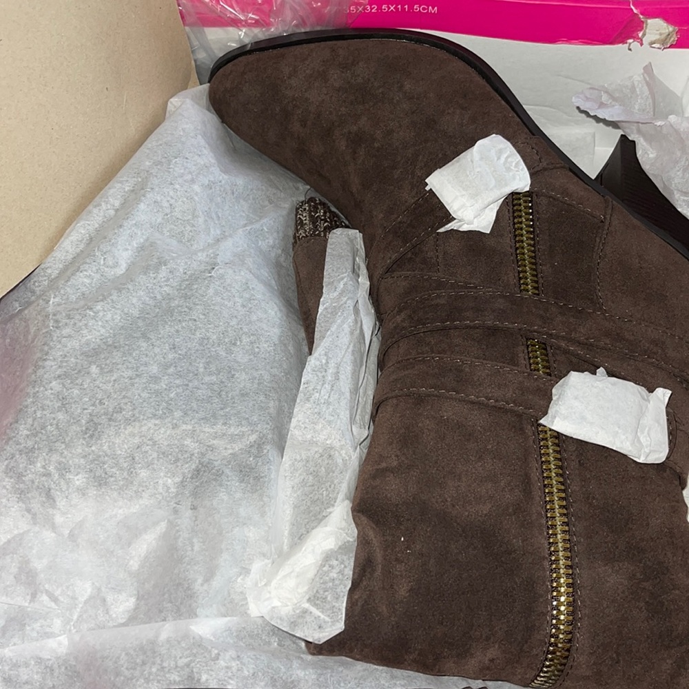 Heeled boots